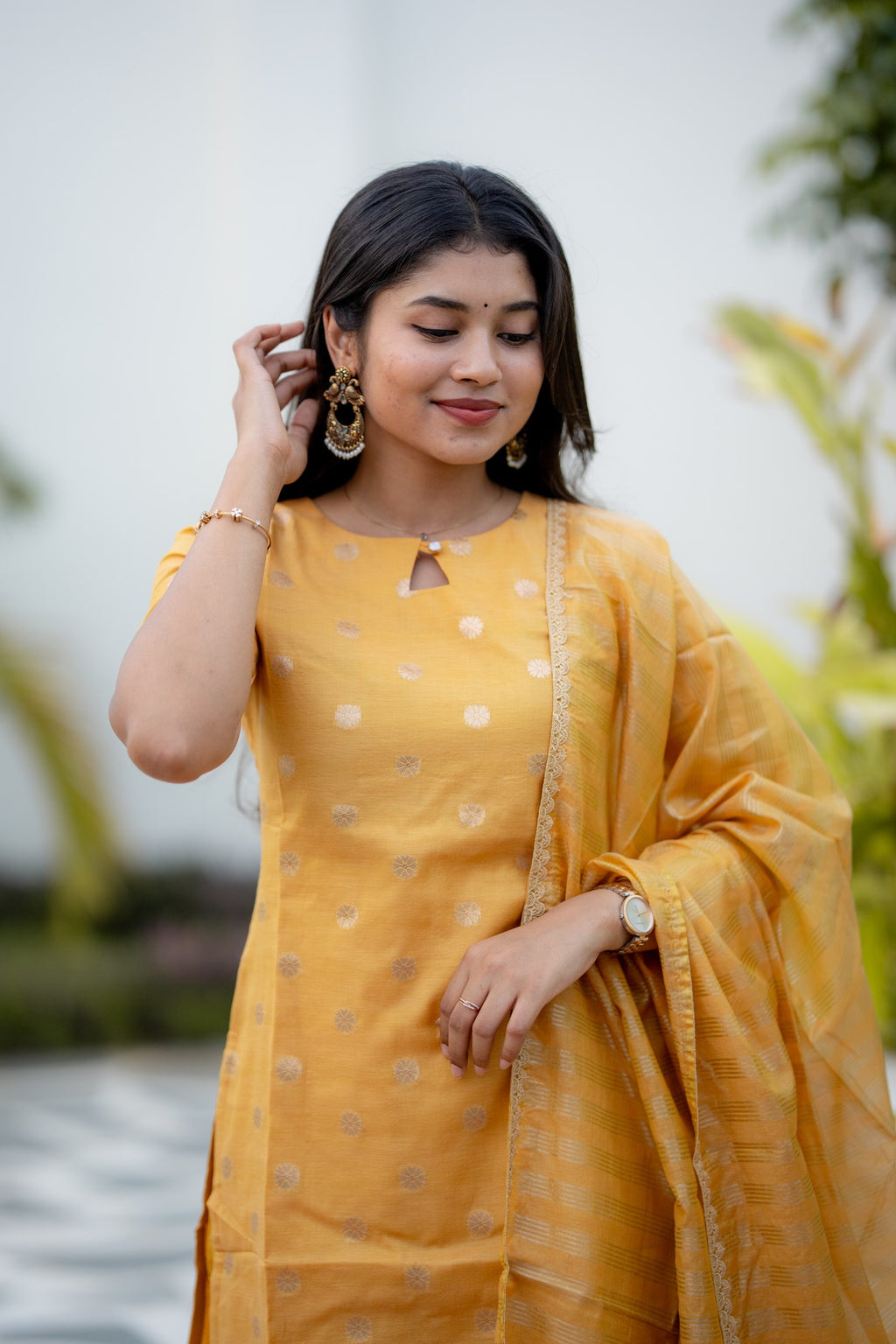 Golden Muse 3-Piece Kurti Set