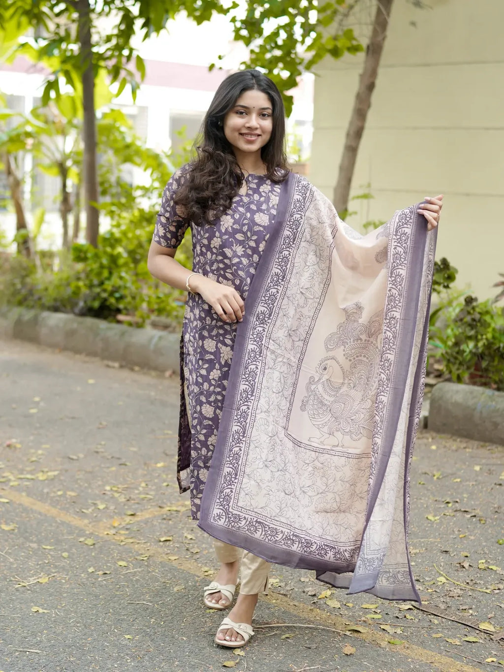 Gucchi silk top & dupatta set