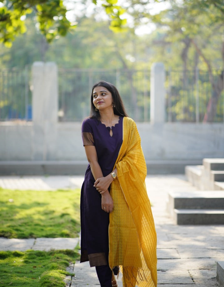 Mangalagiri co-ord set, paired with a delicately woven zari dupatta.